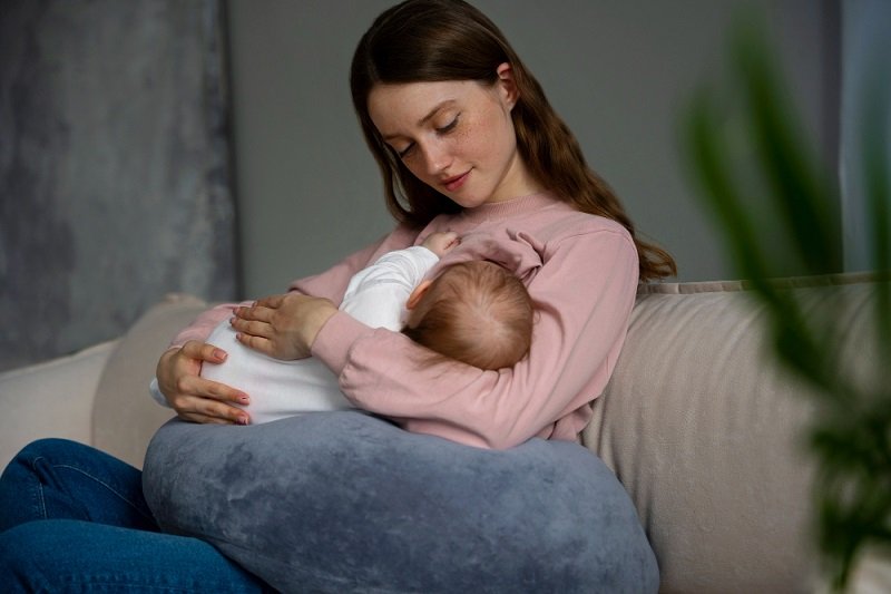 Emotional Bonding Between Mother and Baby